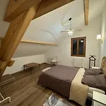 Villa Segny Chalet בקתה *