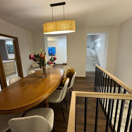 בקתה Villa Segny Chalet *