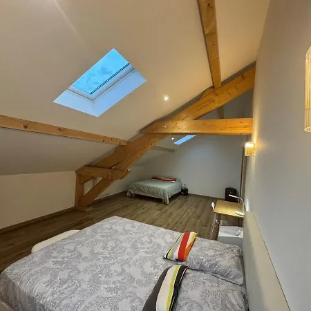Villa Segny Chalet 木屋 瑟尼